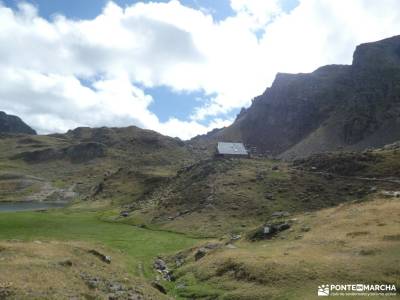 Valle del Tena - Pirineos Atlánticos; la cascada del purgatorio laguna peñalara desfiladero de los a